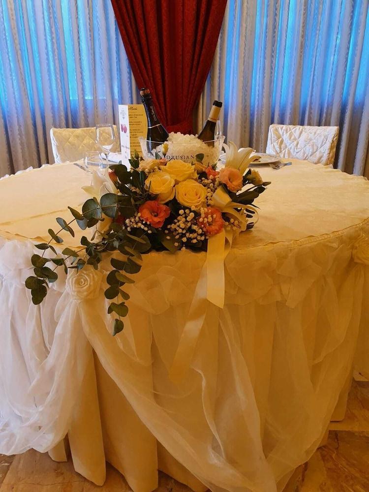 Hotel Poppi มิรา ภายนอก รูปภาพ